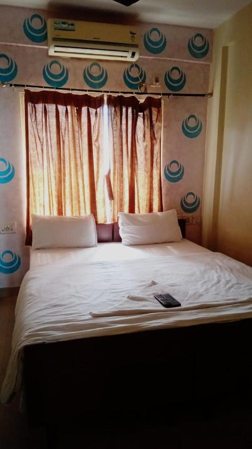 The Tavern Orchid Hotel Колката Екстериор снимка