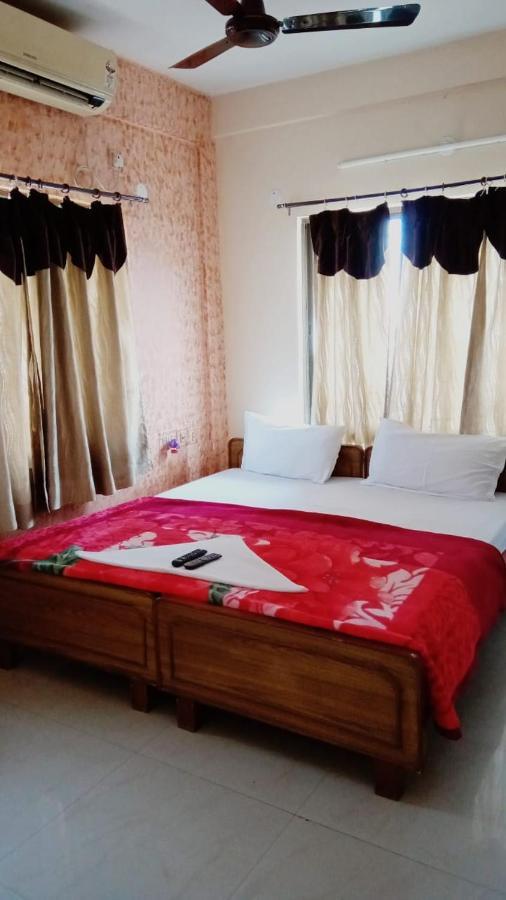 The Tavern Orchid Hotel Колката Екстериор снимка