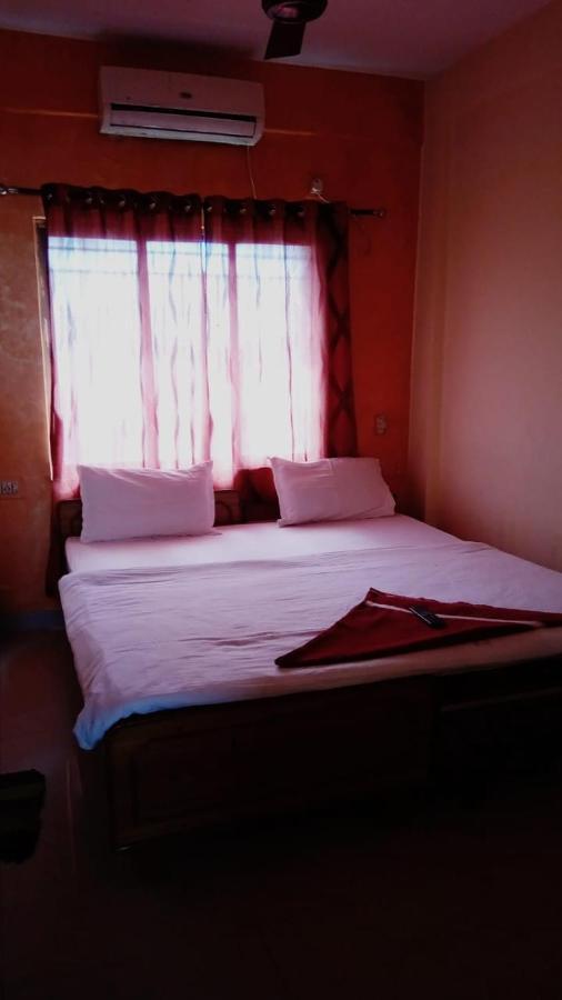 The Tavern Orchid Hotel Колката Екстериор снимка